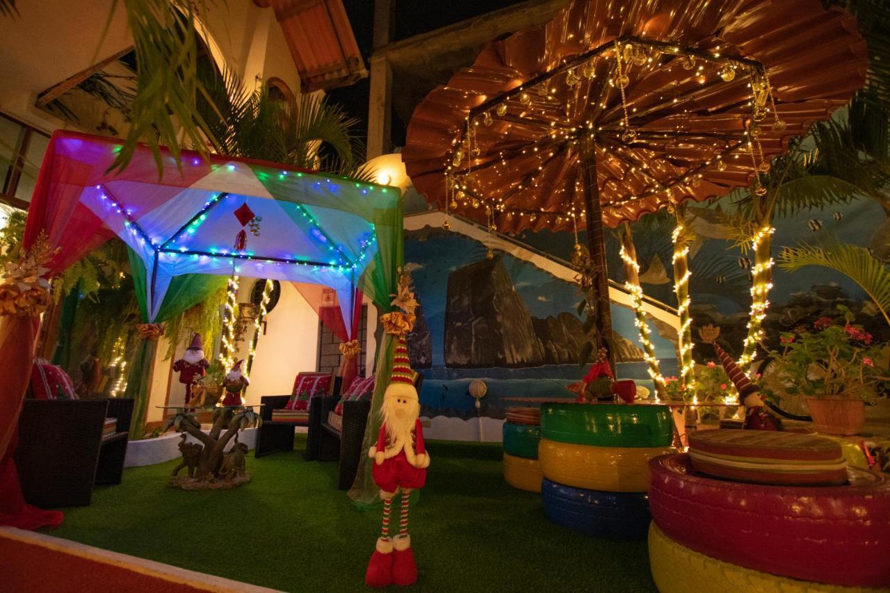 Hostal Gosen Puerto Baquerizo Moreno Bagian luar foto