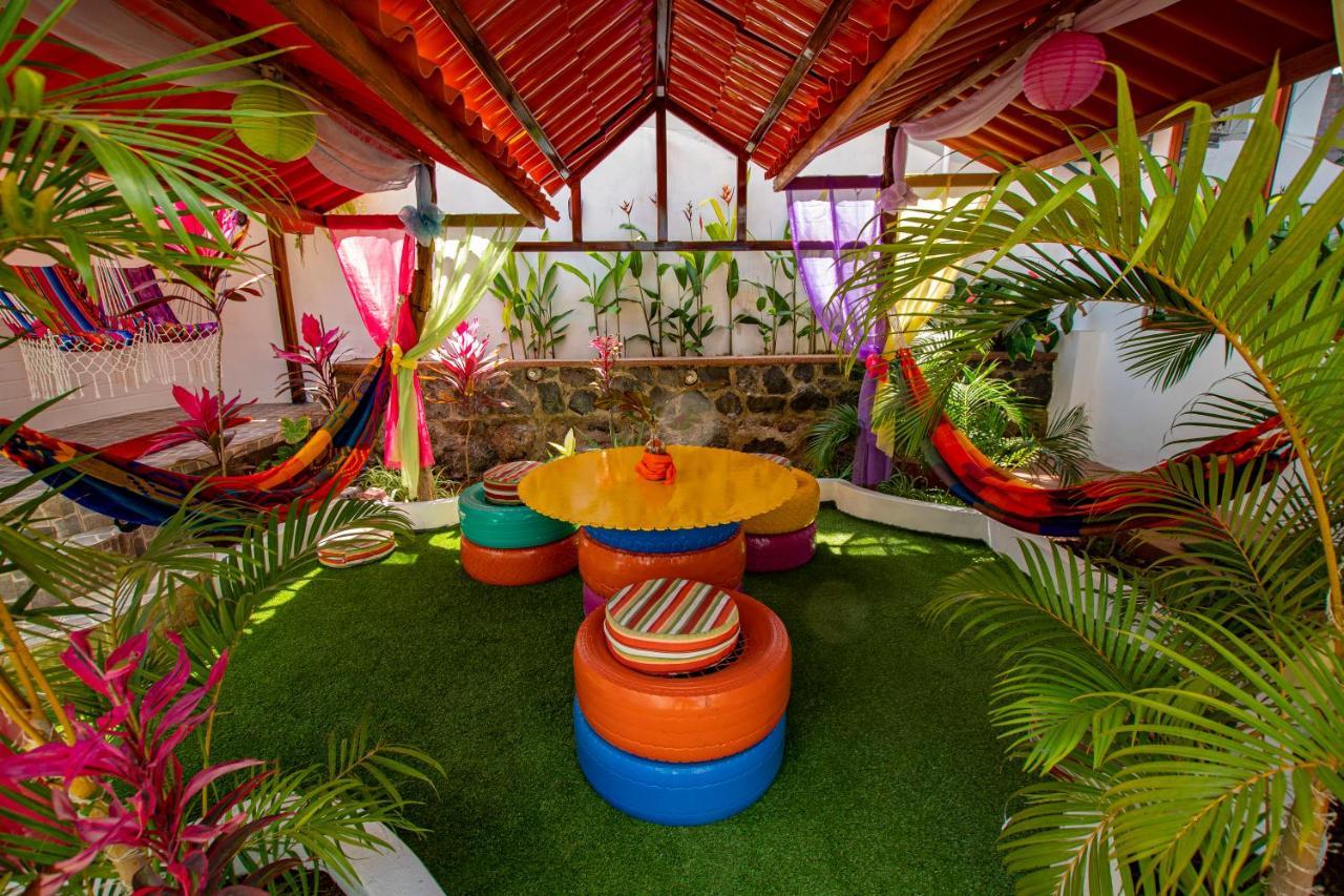 Hostal Gosen Puerto Baquerizo Moreno Bagian luar foto