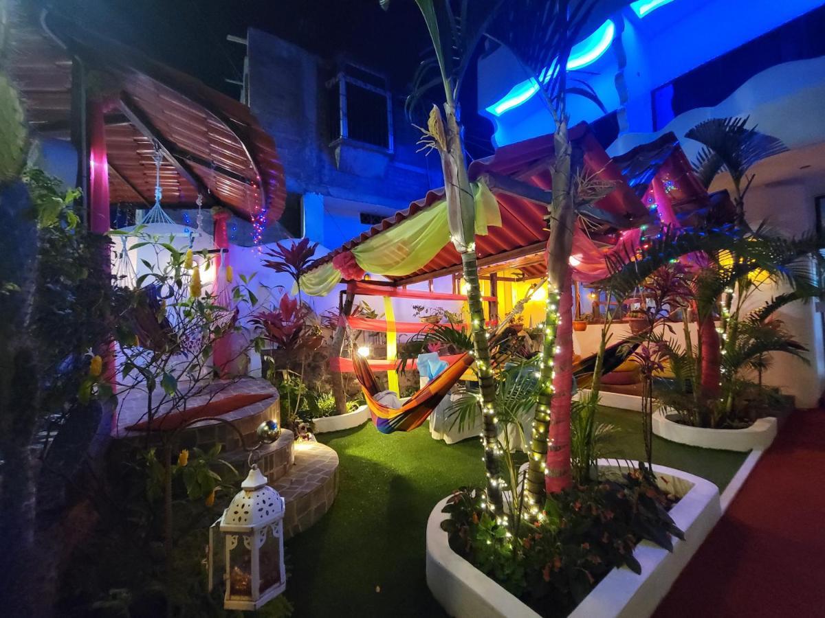 Hostal Gosen Puerto Baquerizo Moreno Bagian luar foto