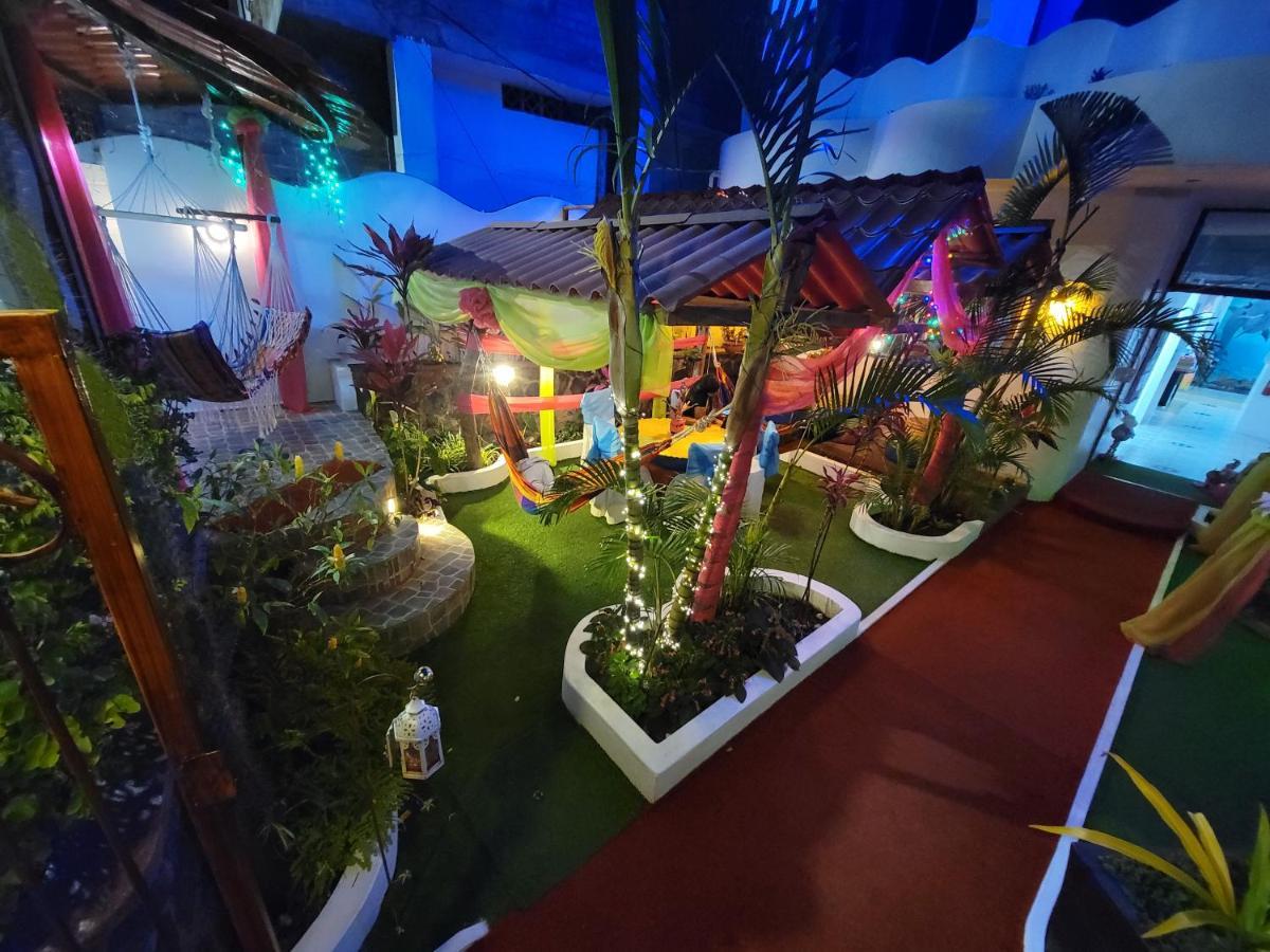 Hostal Gosen Puerto Baquerizo Moreno Bagian luar foto