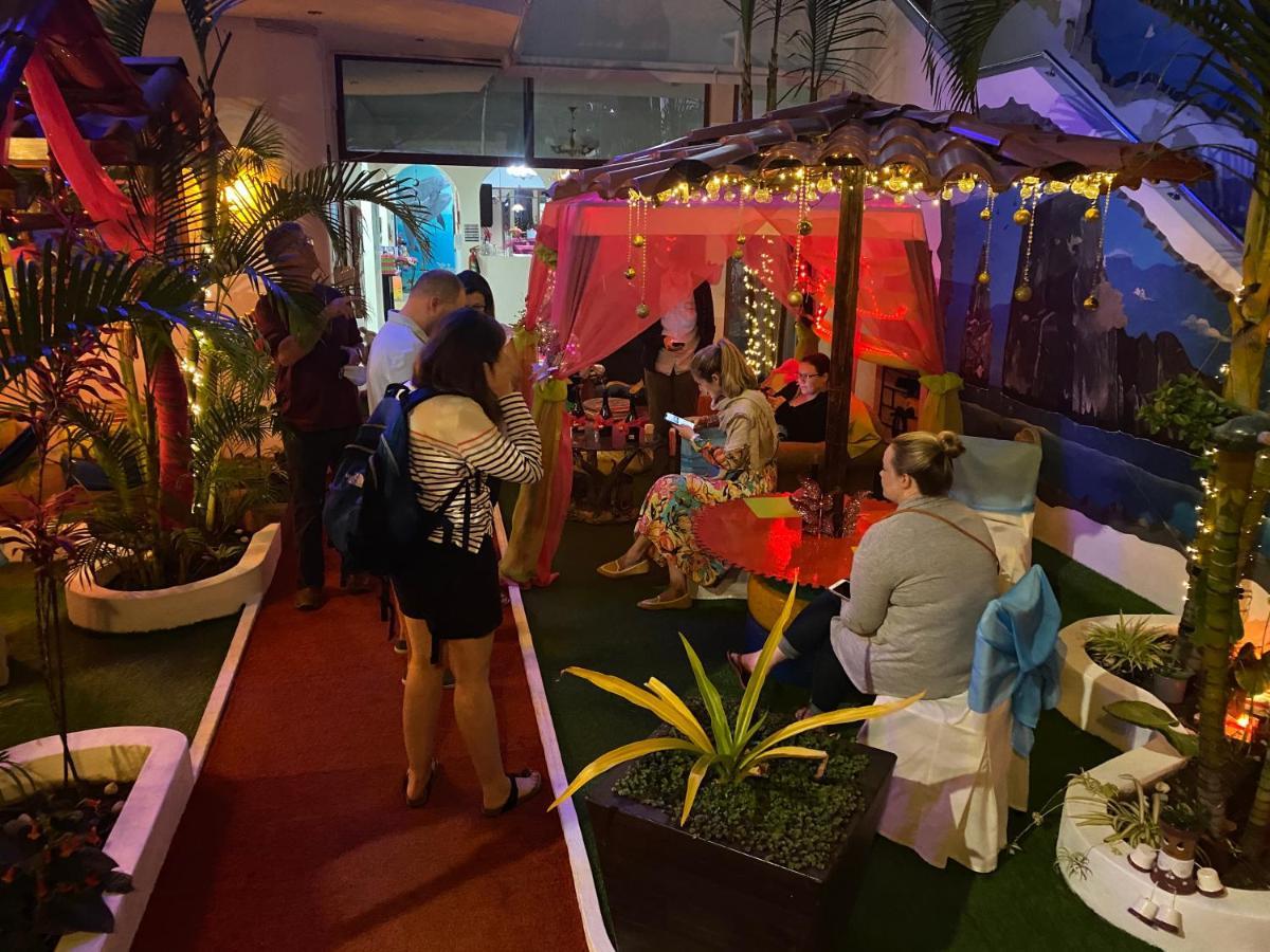 Hostal Gosen Puerto Baquerizo Moreno Bagian luar foto