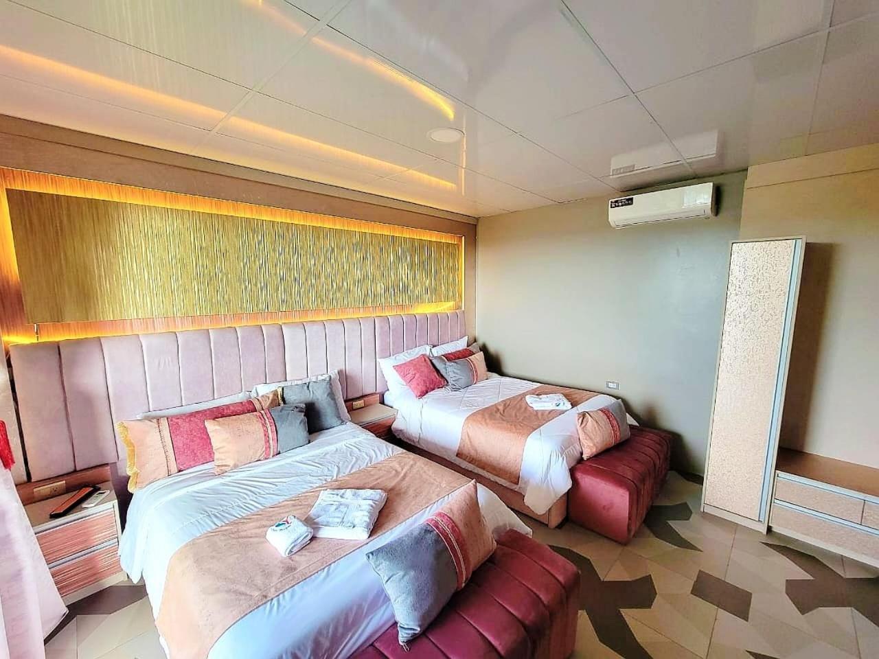 Hostal Gosen Puerto Baquerizo Moreno Bagian luar foto